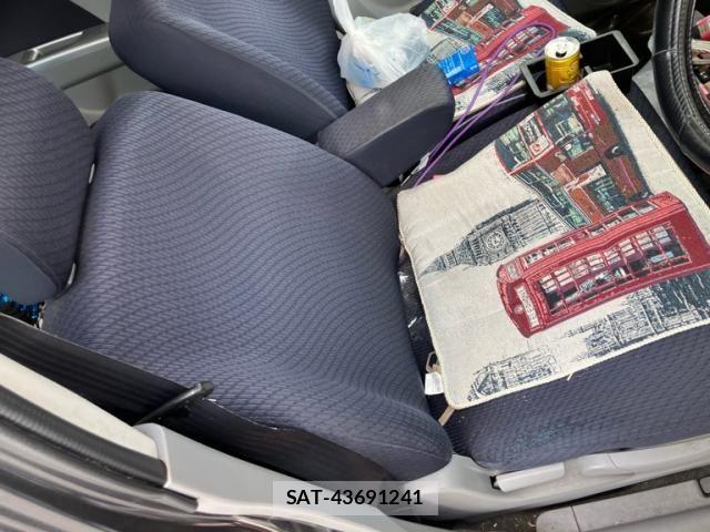 Suzuki WAGON R 2011-09 7227230-10
