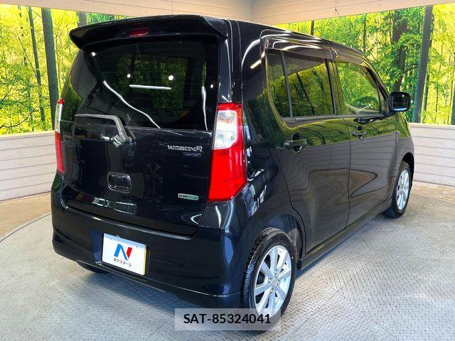 Suzuki WAGON R 2013-08 7215882-15