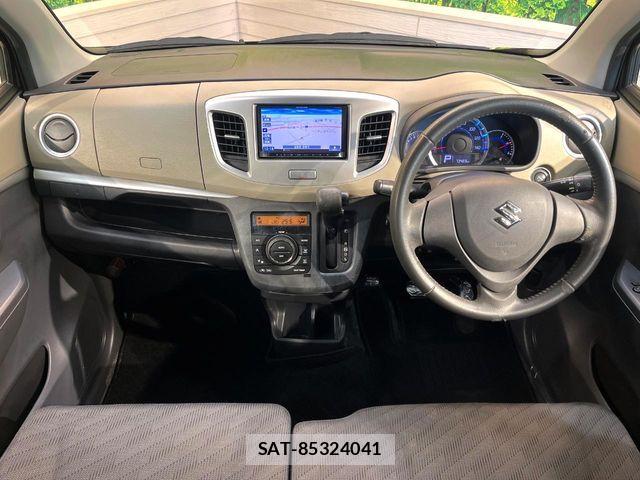 Suzuki WAGON R 2013-08 7215882-1