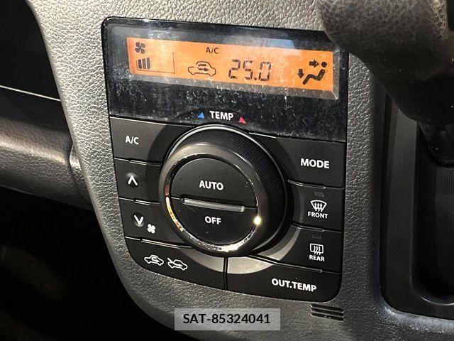 Suzuki WAGON R 2013-08 7215882-3