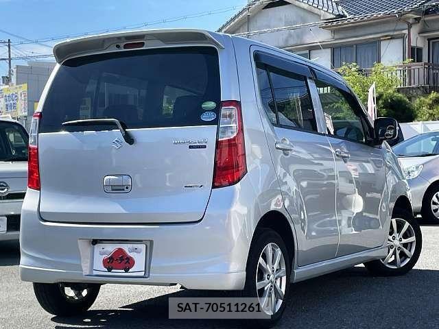 Suzuki WAGON R 2014-02 7227251-2