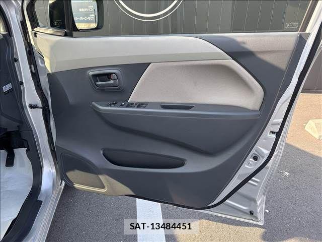 Suzuki WAGON R 2013-06 7227245-11