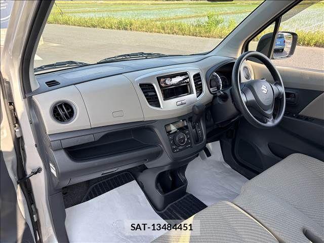 Suzuki WAGON R 2013-06 7227245-18
