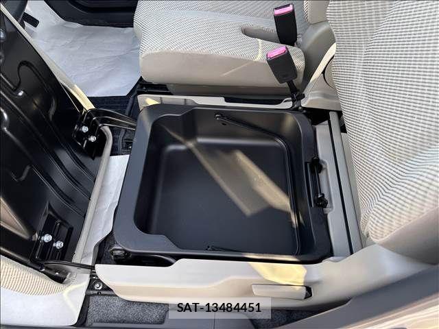 Suzuki WAGON R 2013-06 7227245-21