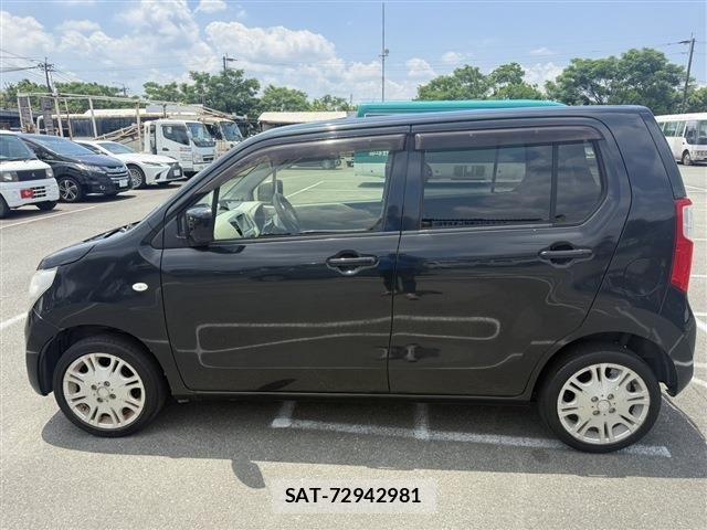 Suzuki WAGON R 2015-04 7227257-9