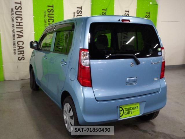 Suzuki WAGON R 2013-08 7215884-11