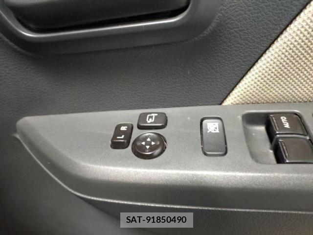 Suzuki WAGON R 2013-08 7215884-12