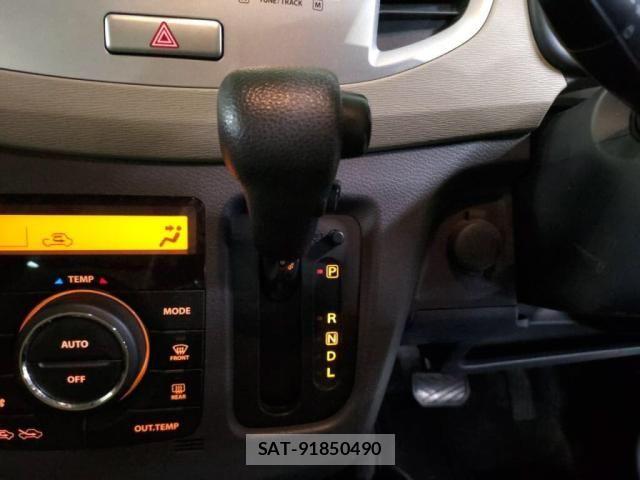 Suzuki WAGON R 2013-08 7215884-15