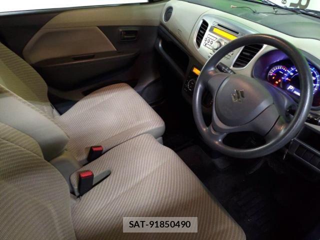 Suzuki WAGON R 2013-08 7215884-2