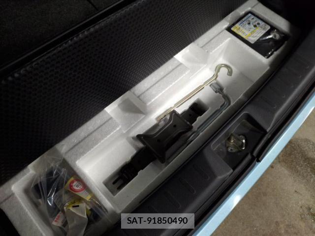 Suzuki WAGON R 2013-08 7215884-29