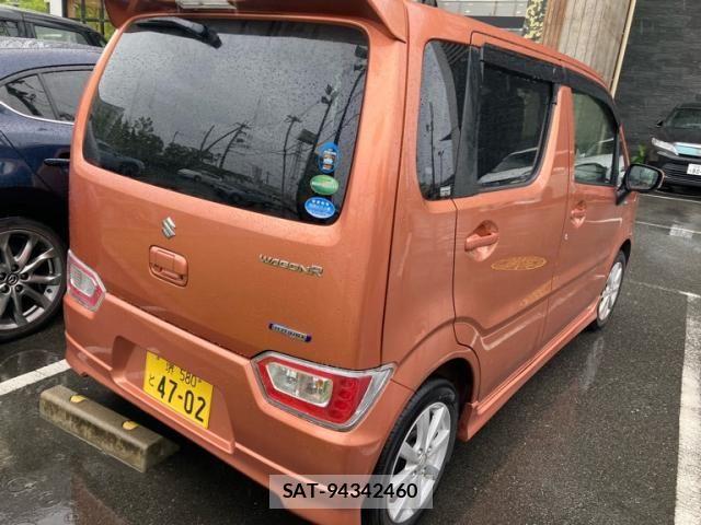 Suzuki WAGON R 2018-03 7360520-4
