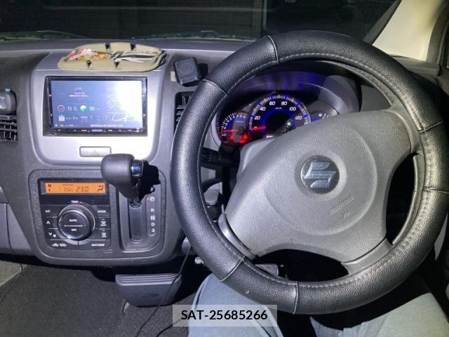 Suzuki WAGON R 2011-06 7458905-11