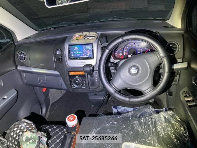 Suzuki WAGON R 2011-06 7458905-5