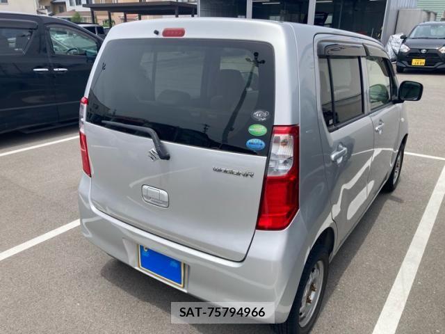 Suzuki WAGON R 2013-12 7458908-2
