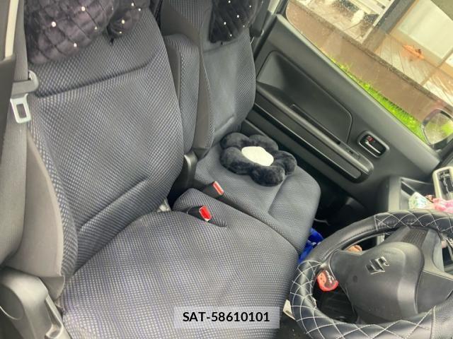 Suzuki WAGON R 2017-04 7503837-4