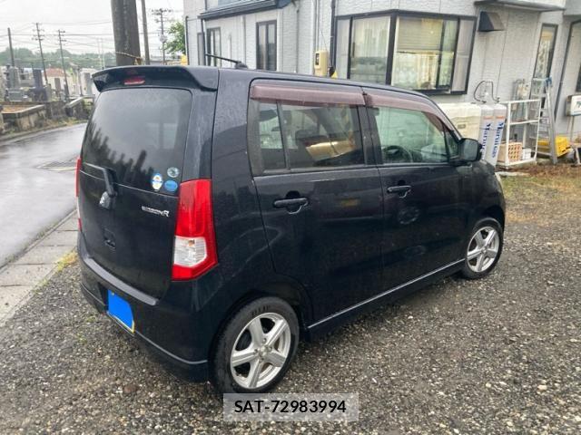 Suzuki WAGON R 2011-06 7621427-5