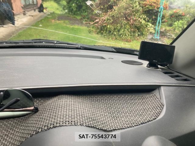 Suzuki WAGON R 2005-10 7621421-19
