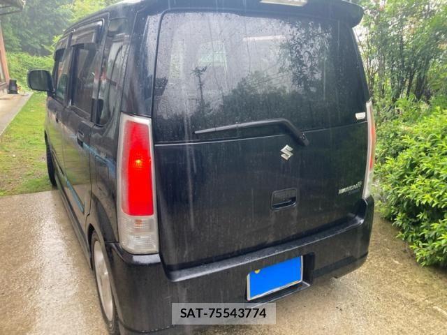 Suzuki WAGON R 2005-10 7621421-4