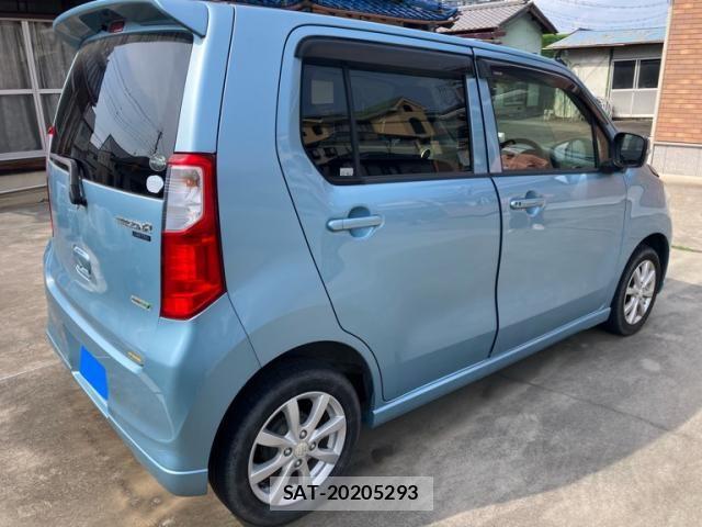 Suzuki WAGON R 2014-03 7621411-2