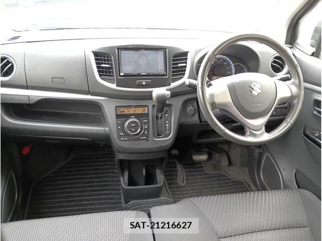 Suzuki WAGON R 2013-09 7621405-13