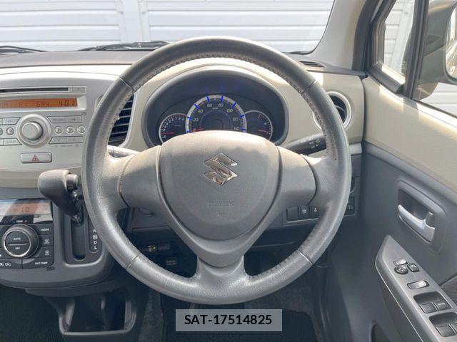 Suzuki WAGON R 2014-08 7621404-10