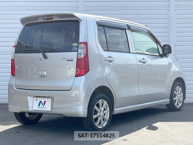 Suzuki WAGON R 2014-08 7621404-16
