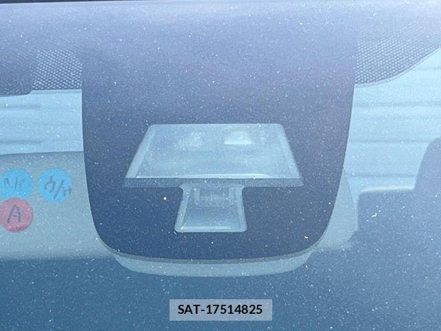 Suzuki WAGON R 2014-08 7621404-2