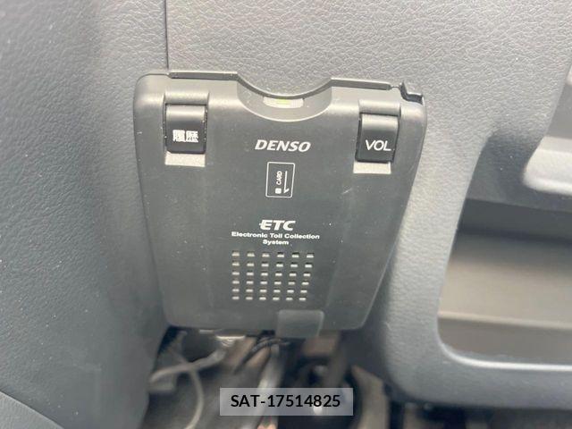 Suzuki WAGON R 2014-08 7621404-4