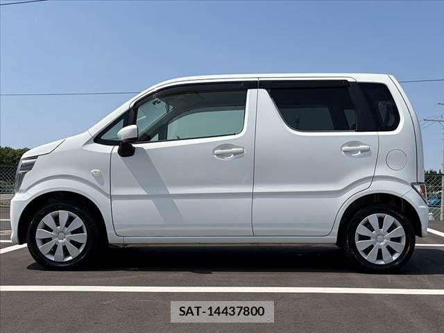 Suzuki WAGON R 2017-05 7981599-11