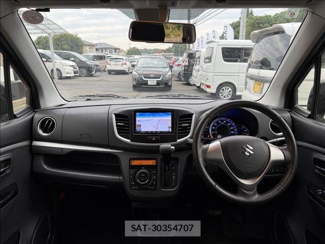 Suzuki WAGON R 2013-08 8039253-1
