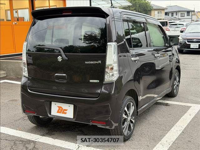 Suzuki WAGON R 2013-08 8039253-23