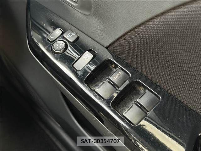 Suzuki WAGON R 2013-08 8039253-26