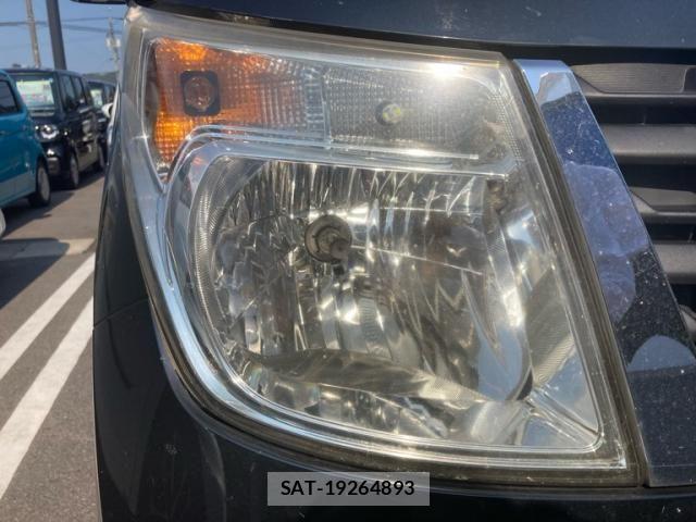 Suzuki WAGON R 2015-12 8102781-3