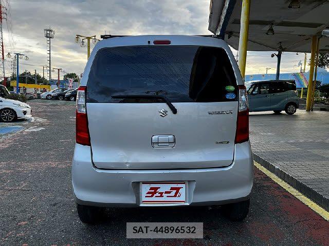 Suzuki WAGON R 2014-04 8102779-13