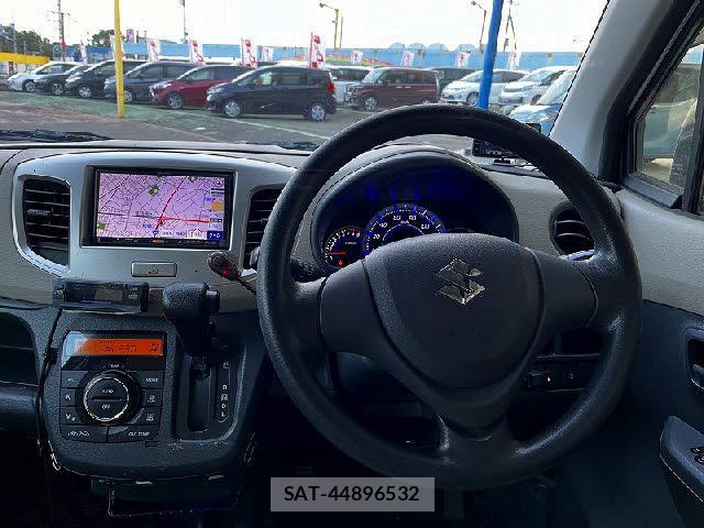 Suzuki WAGON R 2014-04 8102779-1