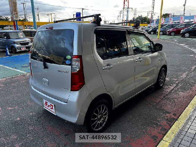 Suzuki WAGON R 2014-04 8102779-2