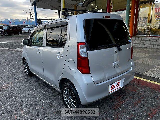 Suzuki WAGON R 2014-04 8102779-8