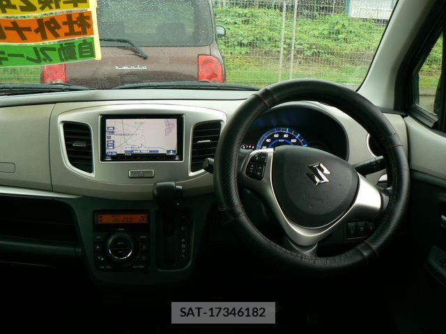 Suzuki WAGON R 2014-01 8133058-4