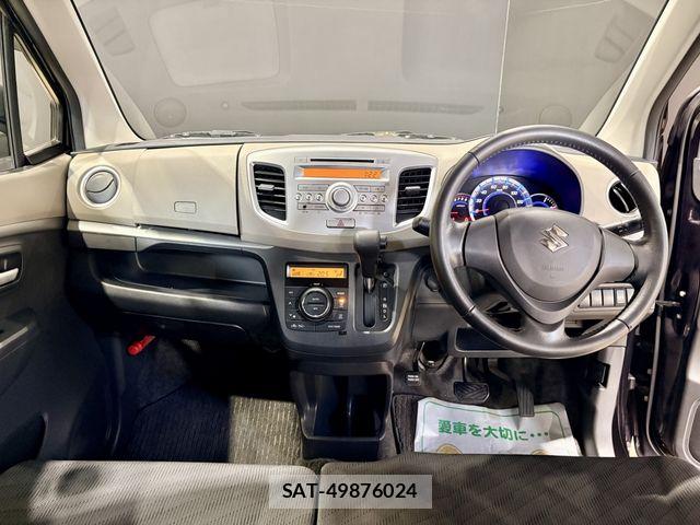 Suzuki WAGON R 2013-06 8133059-12