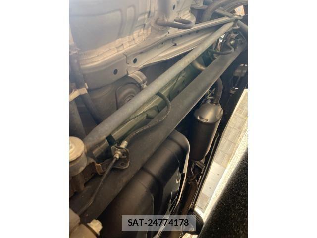 Suzuki WAGON R 2012-03 8133085-6