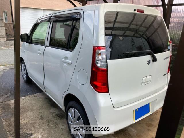 Suzuki WAGON R 2014-08 8133060-3