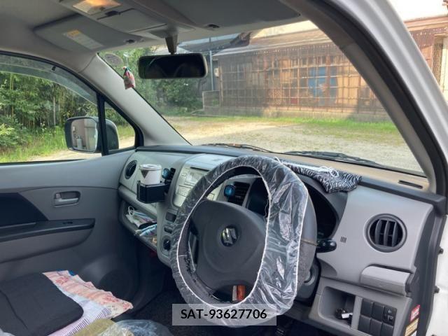 Suzuki WAGON R 2012-04 8147019-14