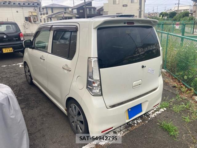 Suzuki WAGON R 2014-06 8147018-7