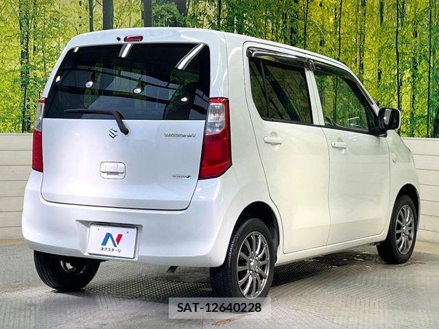 Suzuki WAGON R 2014-08 8159546-16