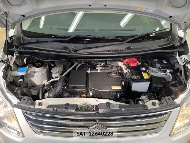 Suzuki WAGON R 2014-08 8159546-17