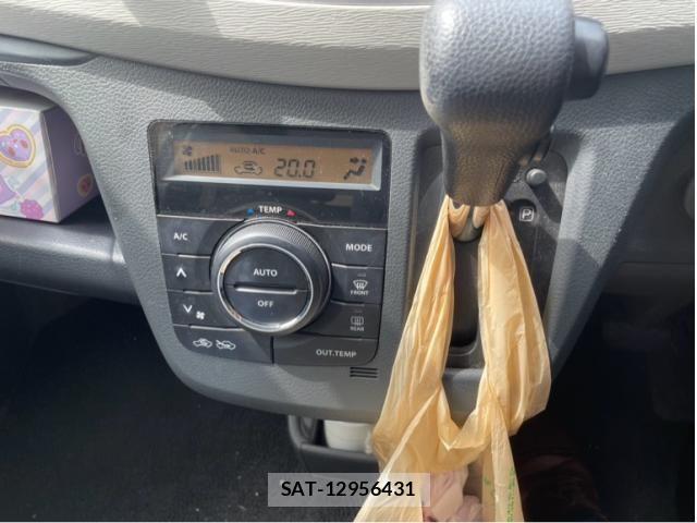 Suzuki WAGON R 2015-01 8211069-17