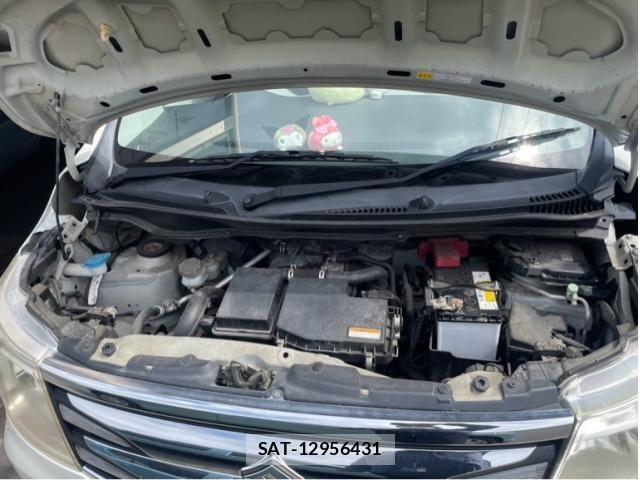Suzuki WAGON R 2015-01 8211069-21