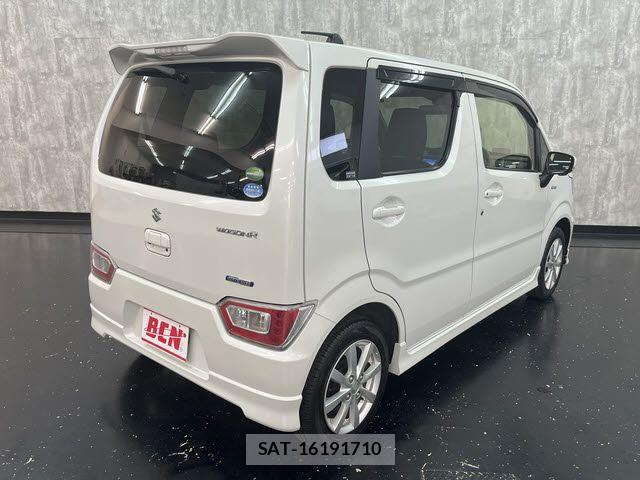Suzuki WAGON R 2017-09 8211047-2