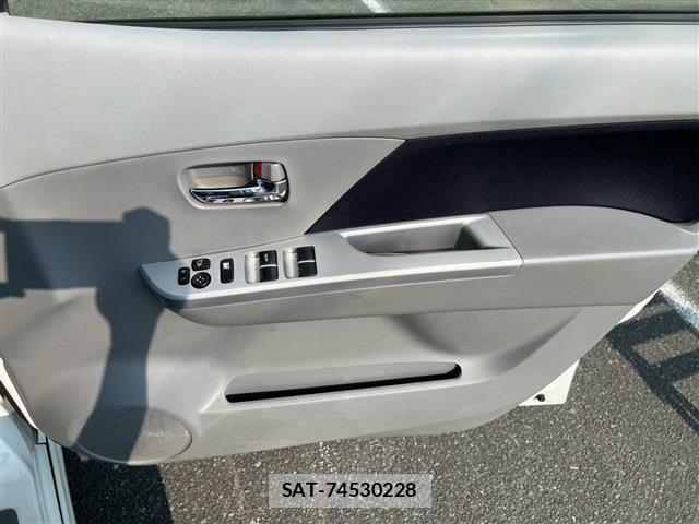 Suzuki WAGON R 2010-12 8211072-18