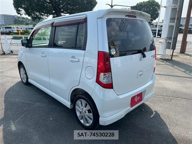 Suzuki WAGON R 2010-12 8211072-7